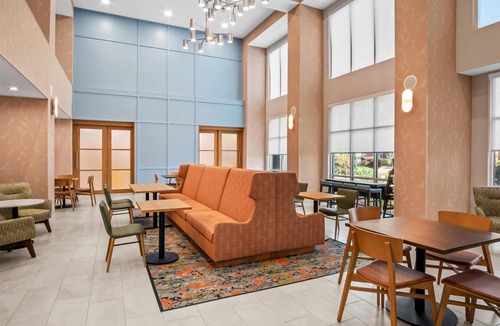 Waxahachie Hotel | Hampton Inn & Suites Waxahachie