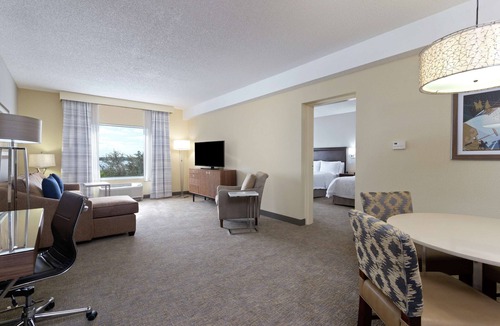 Wellington Hotel | Hampton Inn & Suites Wellington