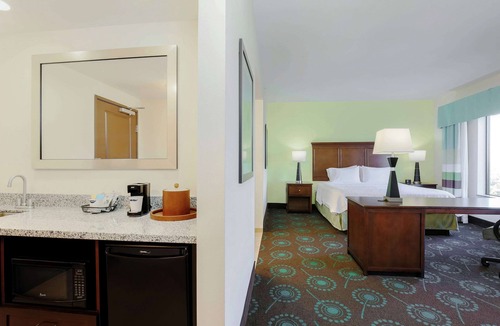 Triadelphia Hotel | Hampton Inn & Suites Wheeling-The Highlands