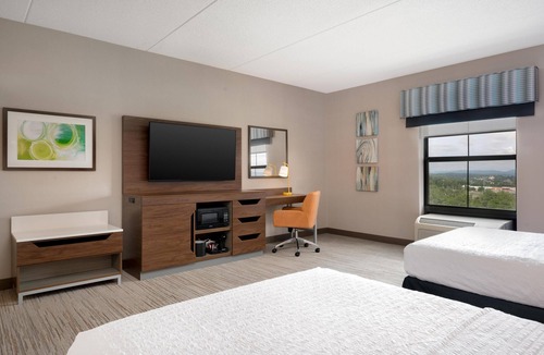 Wilkes-Barre Hotel | Hampton Inn & Suites Wilkes-Barre/Scranton