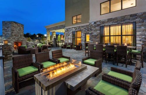 Williamsport Hotel | Hampton Inn & Suites Williamsport - Faxon Exit