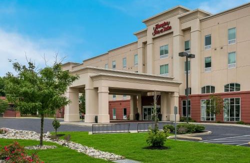 Newark Hotel | Hampton Inn & Suites Wilmington Christiana