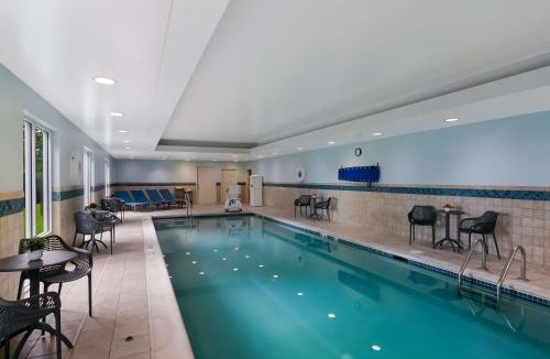 Newark Hotel | Hampton Inn & Suites Wilmington Christiana