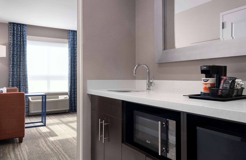 Worcester Hotel | Hampton Inn & Suites Worcester