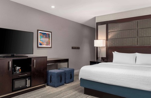 Worcester Hotel | Hampton Inn & Suites Worcester