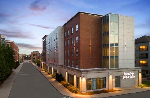 Worcester Hotel | Hampton Inn & Suites-Worcester, MA