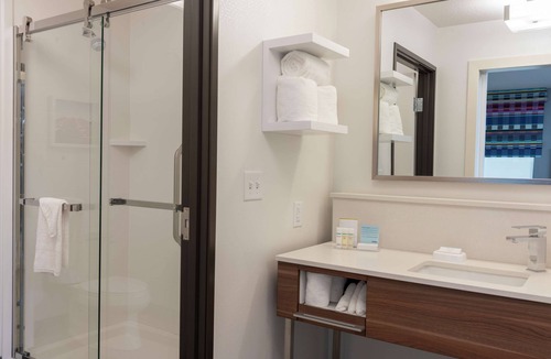 Xenia Hotel | Hampton Inn & Suites Xenia Dayton