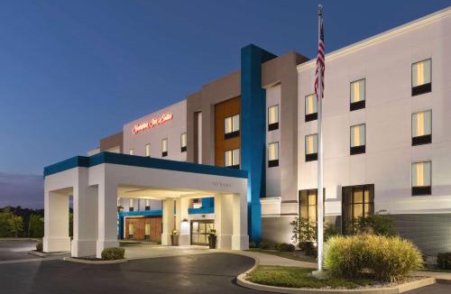 York Hotel | Hampton Inn & Suites York South