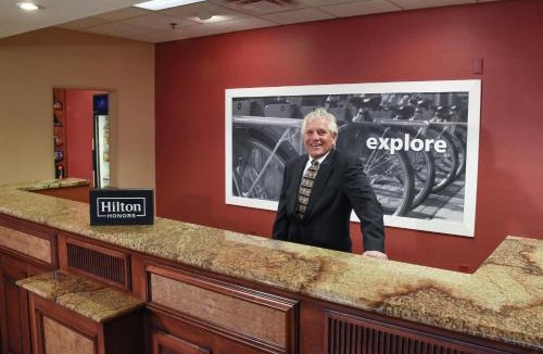 Canfield Hotel | Hampton Inn & Suites Youngstown-Canfield