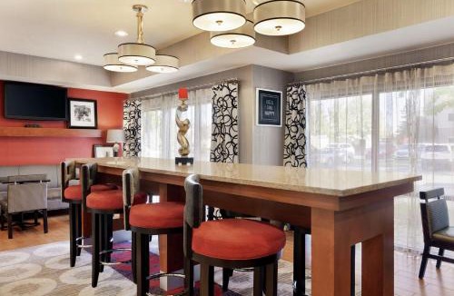 Tracy Hotel | Hampton Inn Tracy