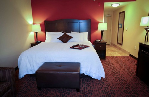 Union City Hotel | Hampton Inn Union City
