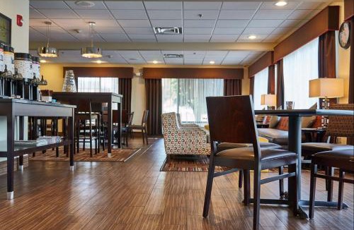Uniontown Hotel | Hampton Inn Uniontown