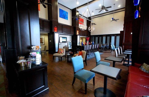 Mount Pleasant Hotel | Hampton Inn & Suites Mount Pleasant