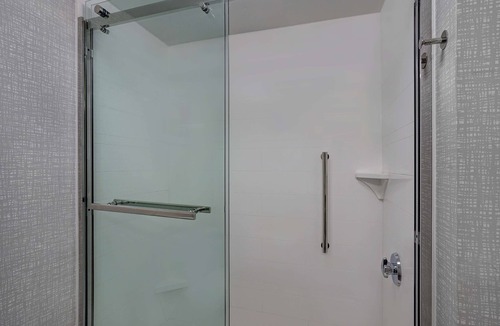 Utica Hotel | Hampton Inn Utica