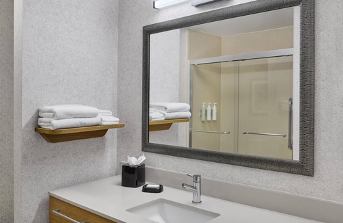 Vernon Hotel | Hampton Inn Vernon