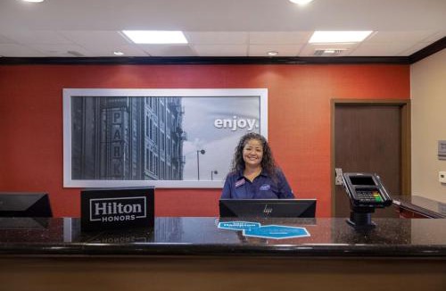 Victoria Hotel | Hampton Inn Victoria