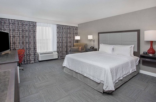 Vincennes Hotel | Hampton Inn Vincennes