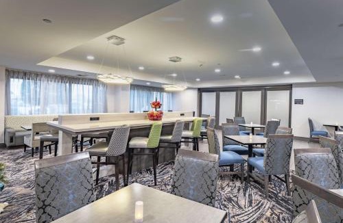 Lacy-Lakeview Hotel | Hampton Inn Waco North