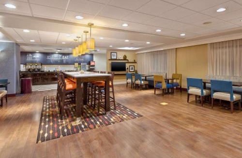 Waterbury Hotel | Hampton Inn Waterbury