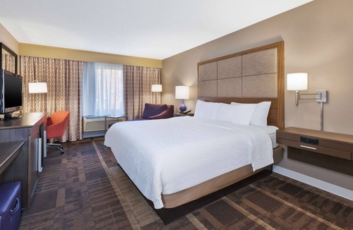 Waterbury Hotel | Hampton Inn Waterbury