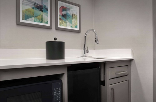 Waterloo Hotel | Hampton Inn Waterloo Cedar Valley