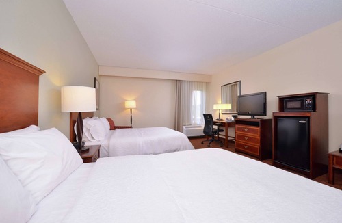 Fishersville Hotel | Hampton Inn Waynesboro/Stuarts Draft