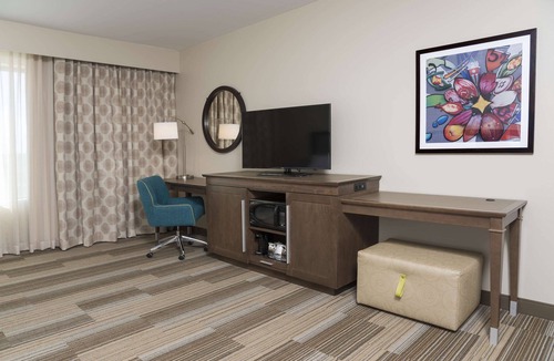 Westfield Hotel | Hampton Inn Westfield