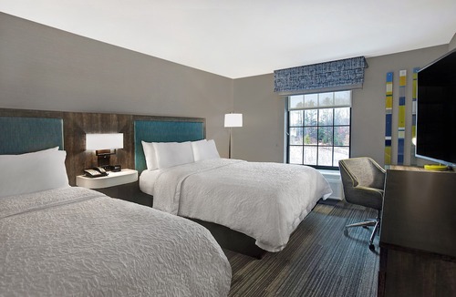 Westfield Hotel | Hampton Inn Westfield