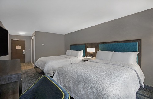 Westfield Hotel | Hampton Inn Westfield