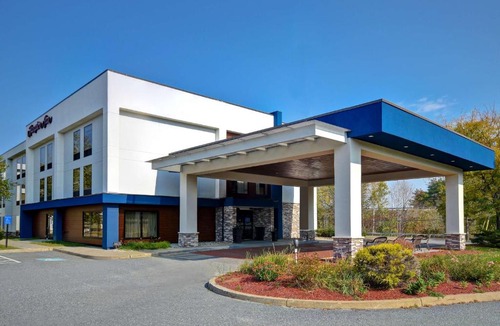 White River Junction Hotel | Hampton Inn White River Junction