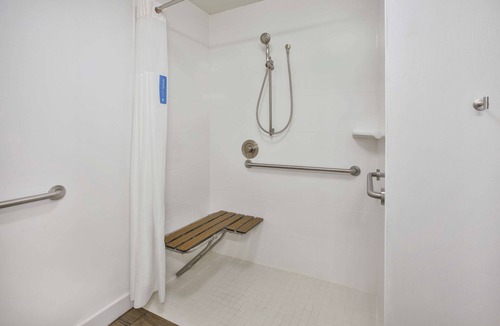 White River Junction Hotel | Hampton Inn White River Junction