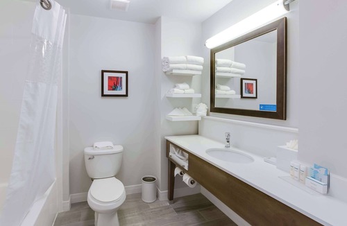 White House Hotel | Hampton Inn White House