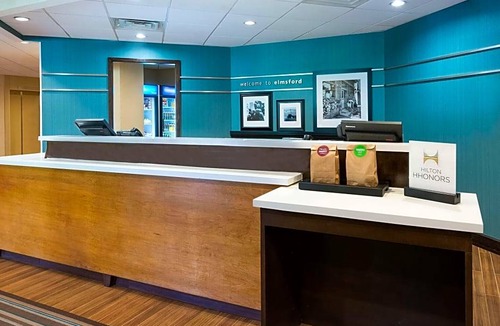 Elmsford Hotel | Hampton Inn White Plains