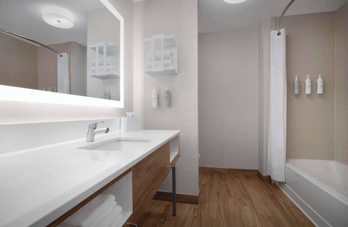 Yorkville Hotel | Hampton Inn Yorkville