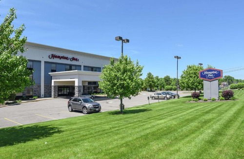 Youngstown Hotel | Hampton Inn Youngstown-North