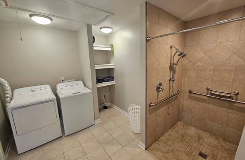 Harbison House | Hampton Oaks Hideaway