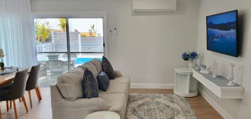 South West Rocks Apartment | Hampton Retreat with heated pool