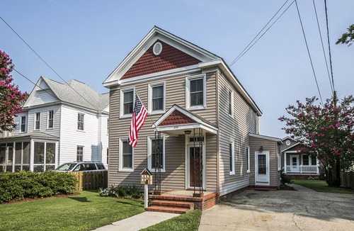 Downtown House | Hampton River Retreat Deluxe Spacious Waterfront Home Near Downtown