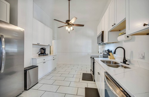 Hampton Cottage | Hampton Sanctuary w/Fire Pit & Fenced Yard!