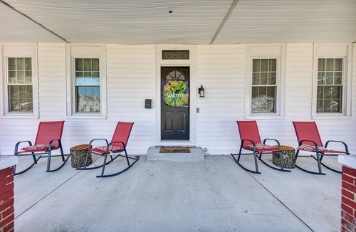 Hampton Cottage | Hampton Sanctuary w/Fire Pit & Fenced Yard!