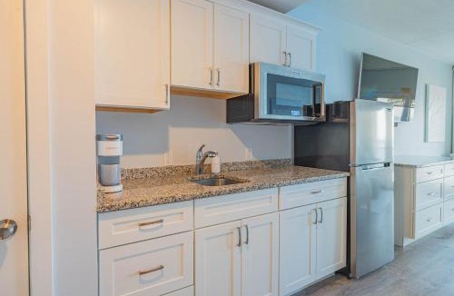 Hampton Apartment | Hampton Tides-Ocean View-Top Floor With Balcony