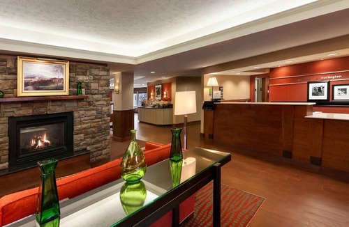 Burlington Hotel | Hampton Inn Burlington - Colchester