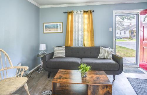 Hampton House | Hampton Vacation Rental Central Location, Patio