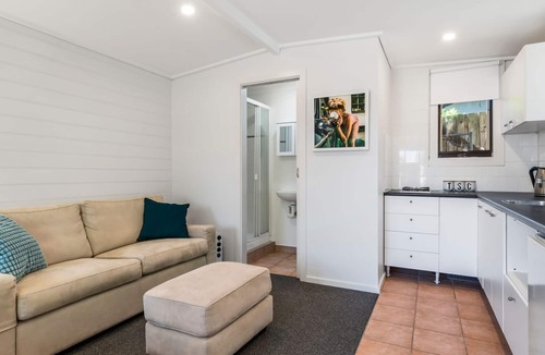 Hampton House | Hampton Vintage Soul with Pool