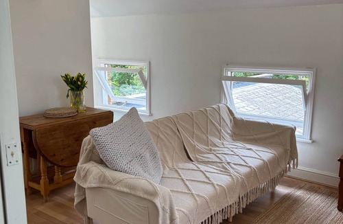 Hampton Wick Apartment | Hampton Wick: 2 Bed 2 Bathroom