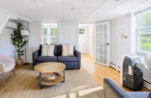 East Quogue House | Hamptons Cottage, Sleeps 7