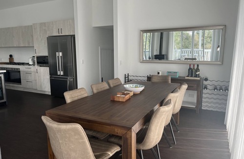 Coomba Park House | Hamptons house by the Lake