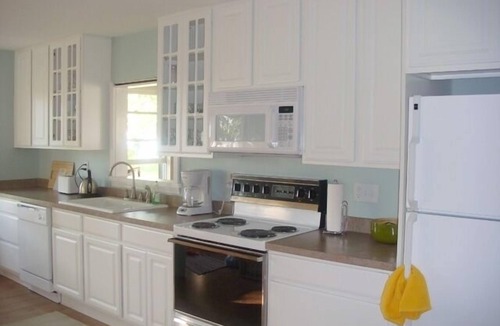 Town of Yates Cottage | Hamptons North - Serene Cottage on beautiful Lake Ontario