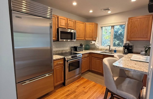 Hampton Bays House | Hamptons Retreat Hot Tub Minutes to Beaches