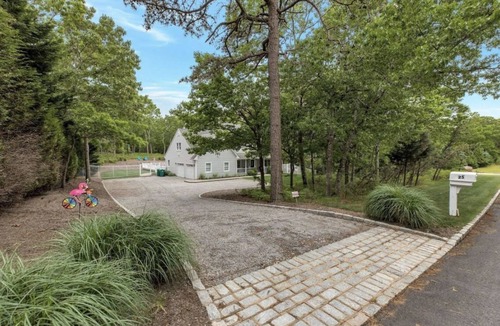 Hampton Bays Villa | Hamptons Wellness villa with Pool and Hot tub